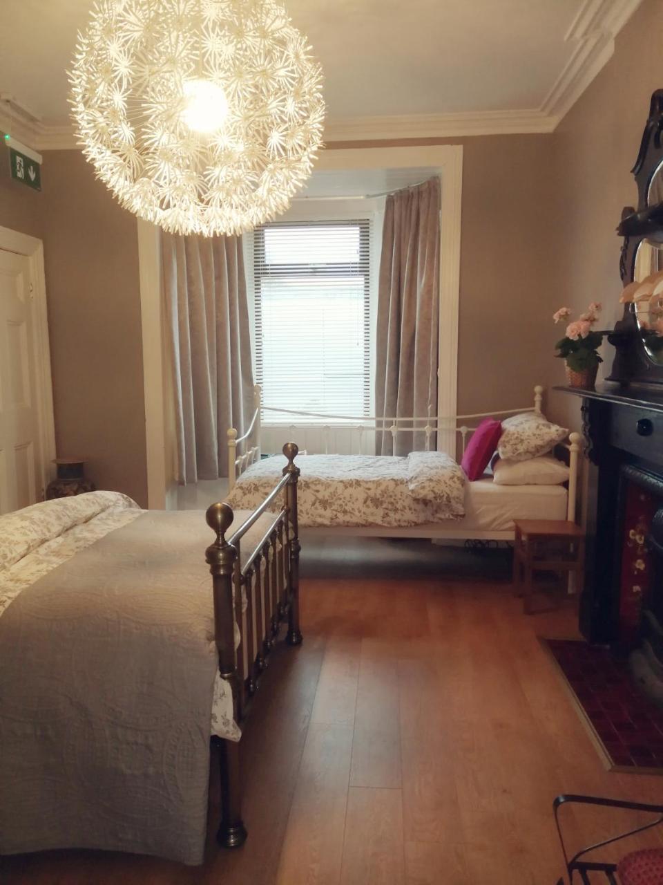 דאנדלק The Village Rooms מראה חיצוני תמונה